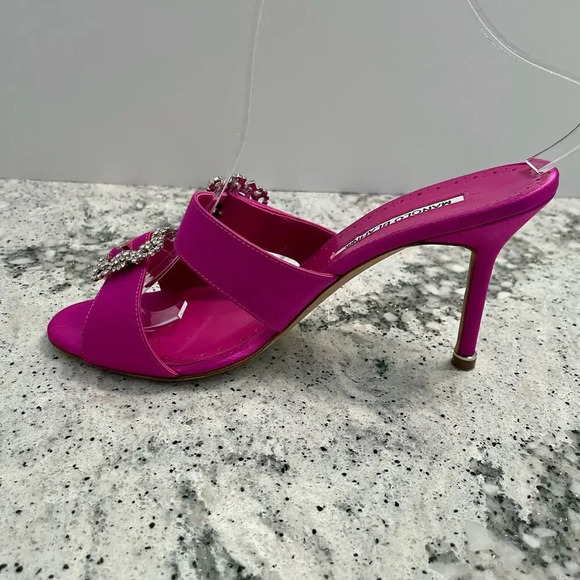 Manolo Blahnik Mulussanhan Mules Sandals Satin Crystal Buckle Pink Size 38.5 - Picture 7 of 16